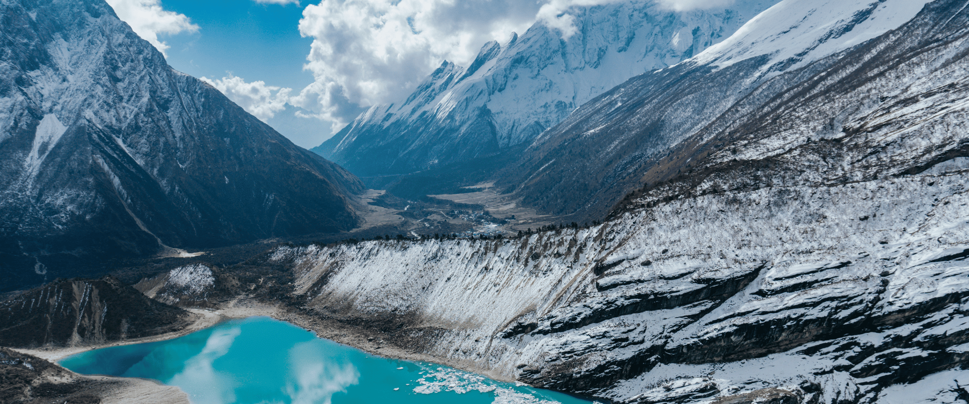 A picture of Short Manaslu Circuit Trek as an exciting adventure under the Manaslu region